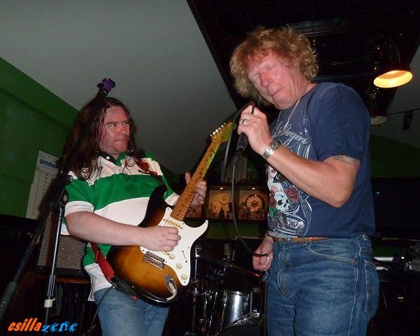 _dave_mchugh_band_at_gunnerys21.jpg