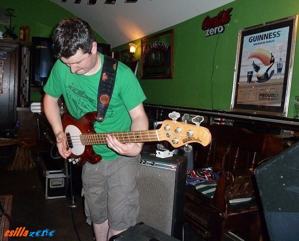 _dave_mchugh_band_at_gunnerys23.jpg