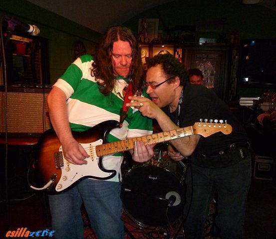 _dave_mchugh_band_at_gunnerys26.jpg