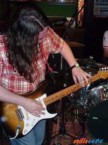 _dave_mchugh_band_at_gunnerys9.jpg