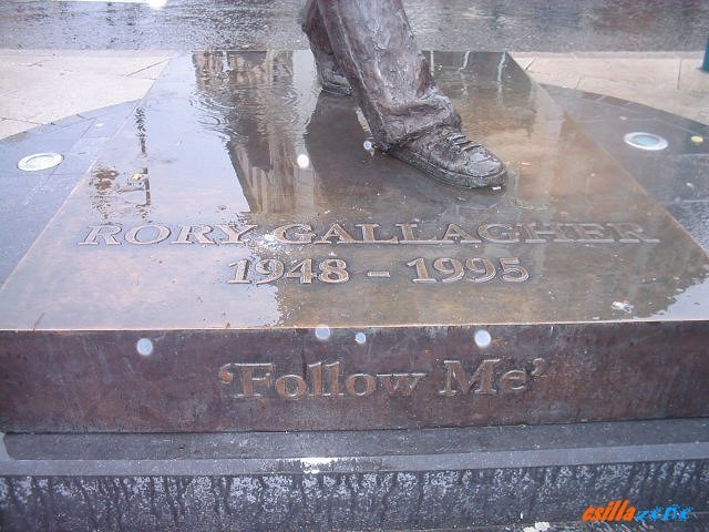 _rory_gallagher_statue17.jpg