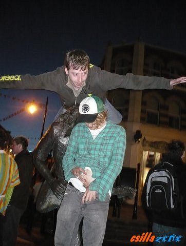 _rory_gallagher_statue19.jpg