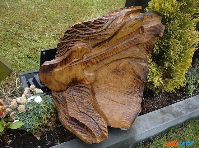 _rorys_grave9.jpg
