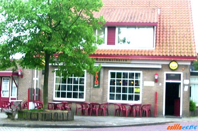 _the_pub_of_kwadendamme.jpg