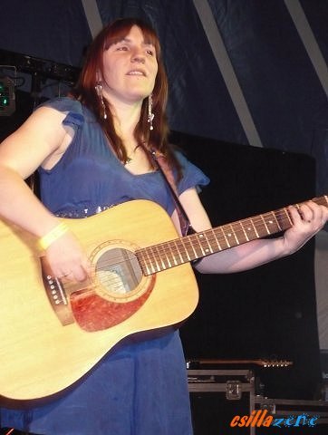 _ruf_blues_caravangirls_with_guitars21.jpg