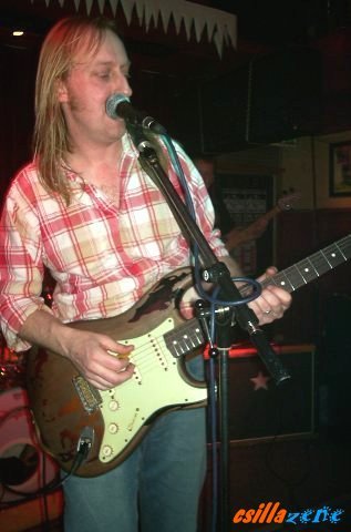 _tony_edwards11.jpg