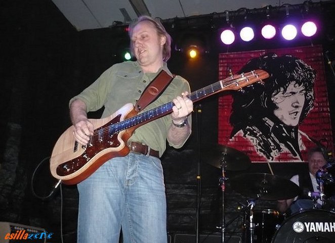 _tony_edwards_band5.jpg