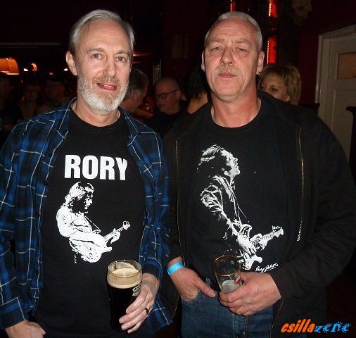 _rory_fans3.jpg