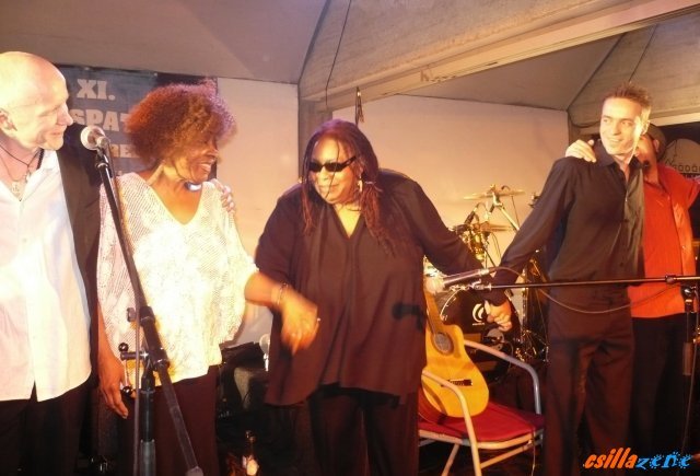 _jeanne_and_karen_carroll5.jpg