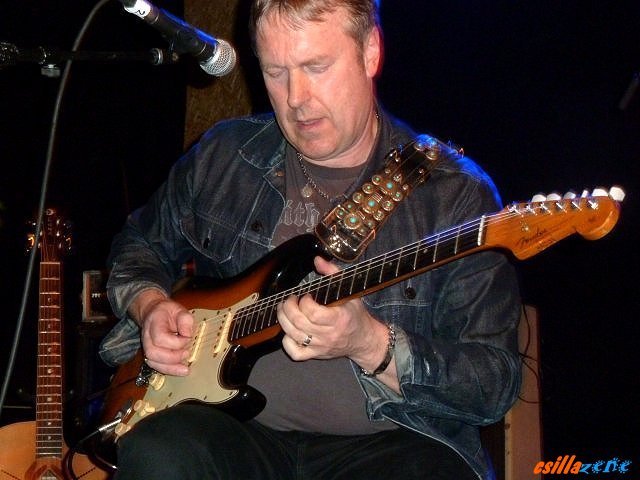 _acoustic_gig_for_rory28.jpg